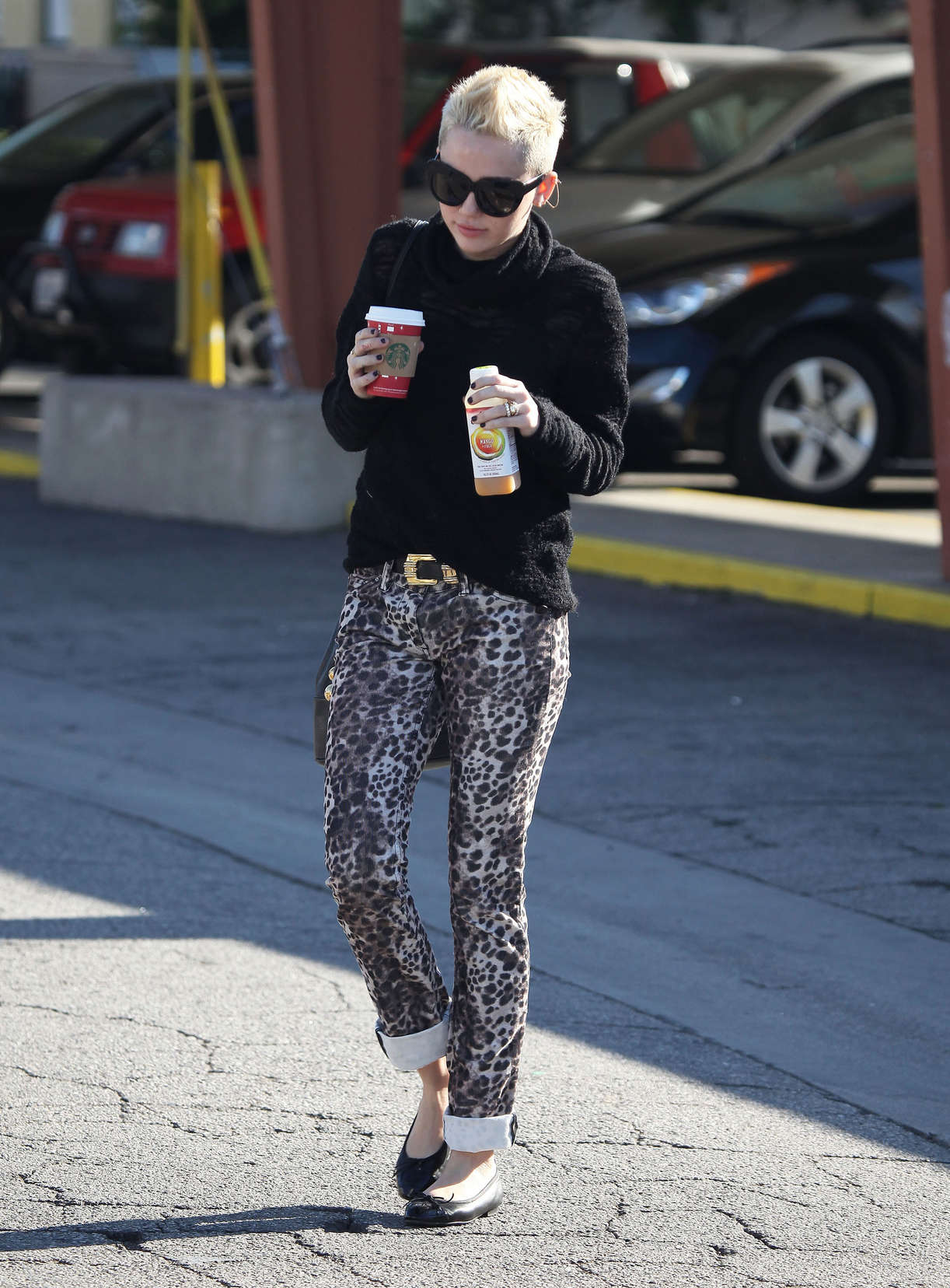 Miley Cyrus at Starbucks in Toluca Lake